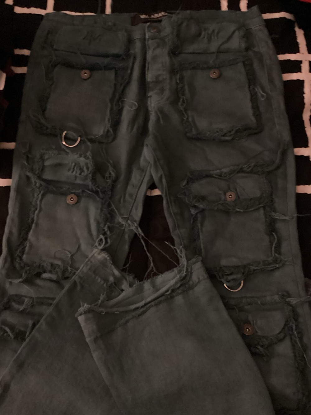 Slim Straight Distressed Cargo Jeans in Dark Green